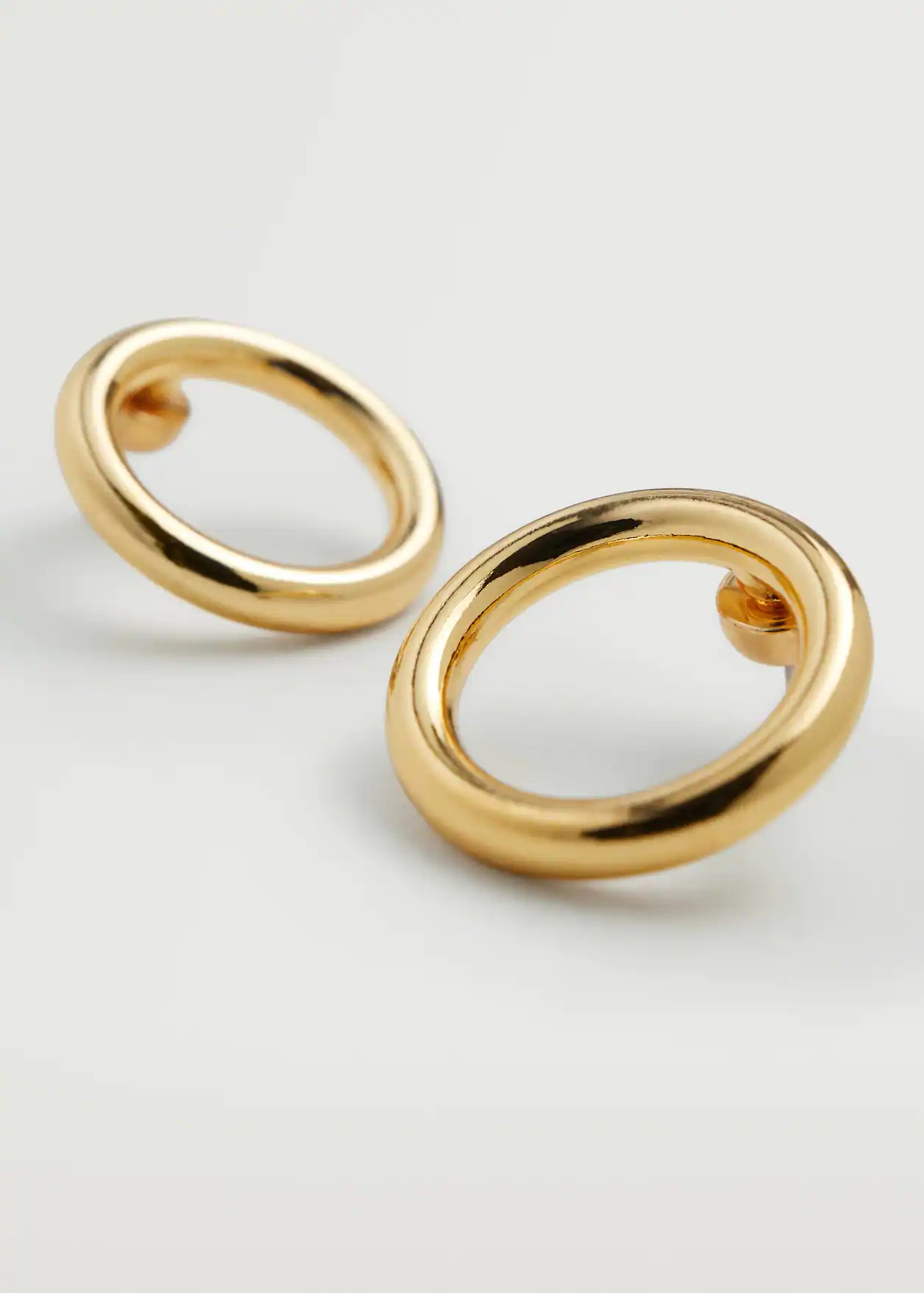 Embossed hoop earrings - Image 4